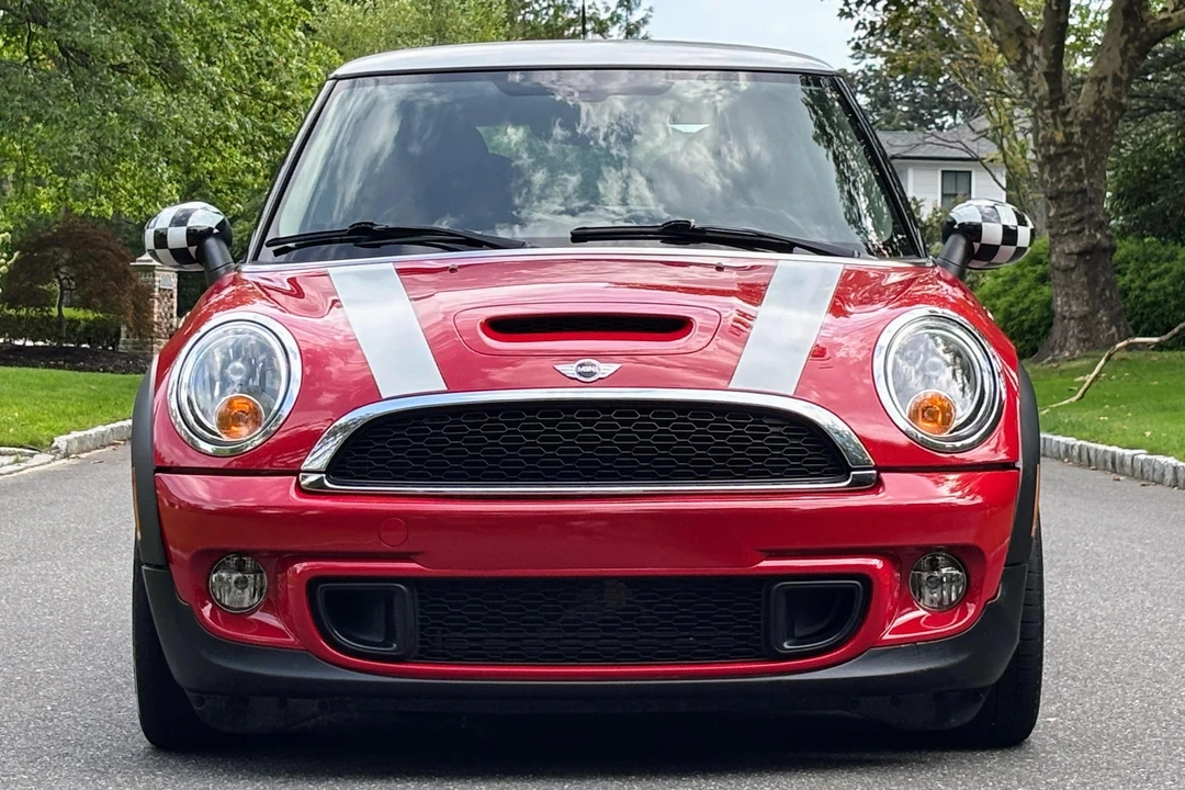 2013 Mini Mini 2nd Gen - Image 2 of 31