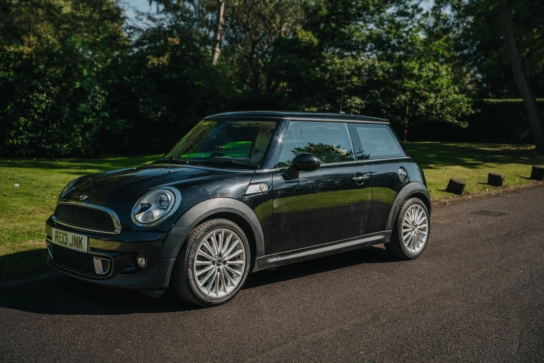 2013 Mini Mini 2nd Gen - Image 3 of 30