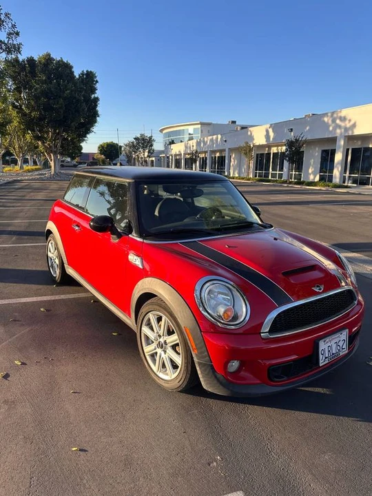 2013 Mini Mini 2nd Gen - Image 2 of 15