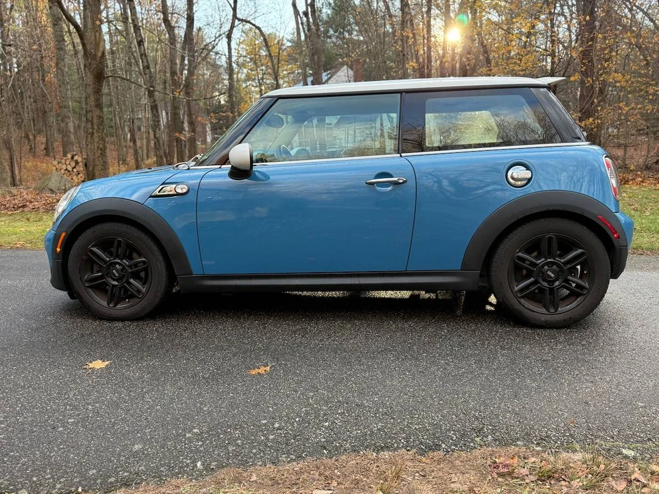 2013 Mini Mini 2nd Gen - Image 2 of 19