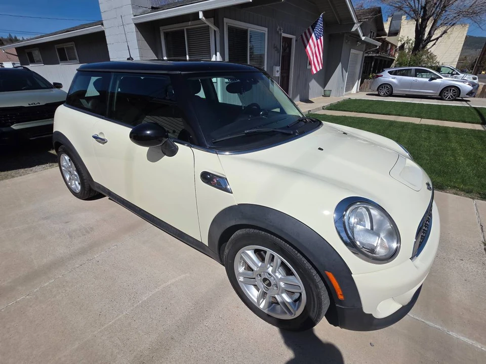 2013 Mini Mini 2nd Gen - Image 3 of 13