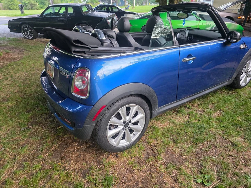 2013 Mini Mini 2nd Gen - Image 2 of 11