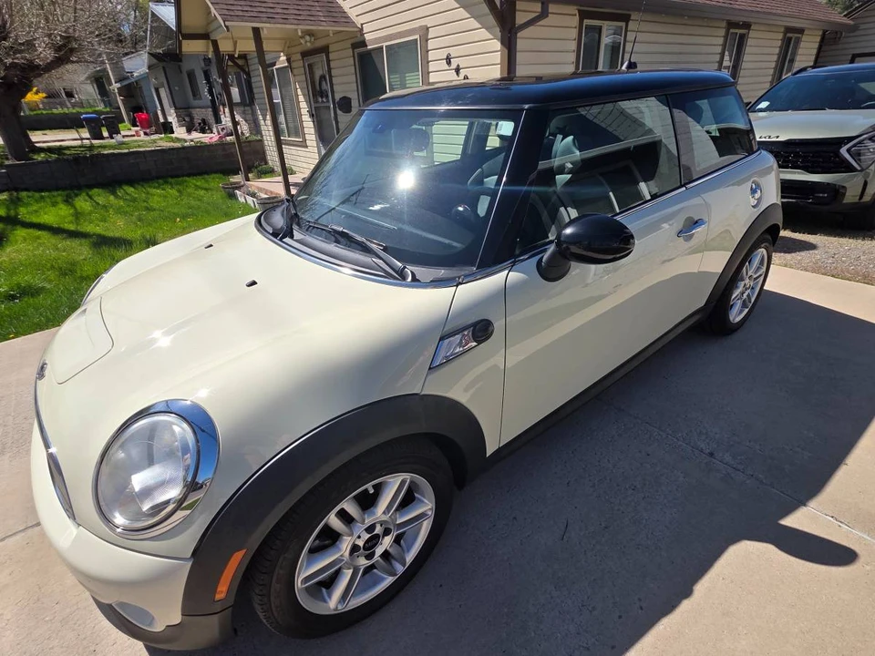 2013 Mini Mini 2nd Gen - Image 2 of 13