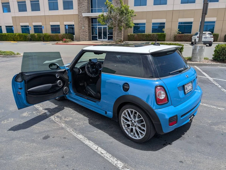 2013 Mini Mini 2nd Gen - Image 3 of 9