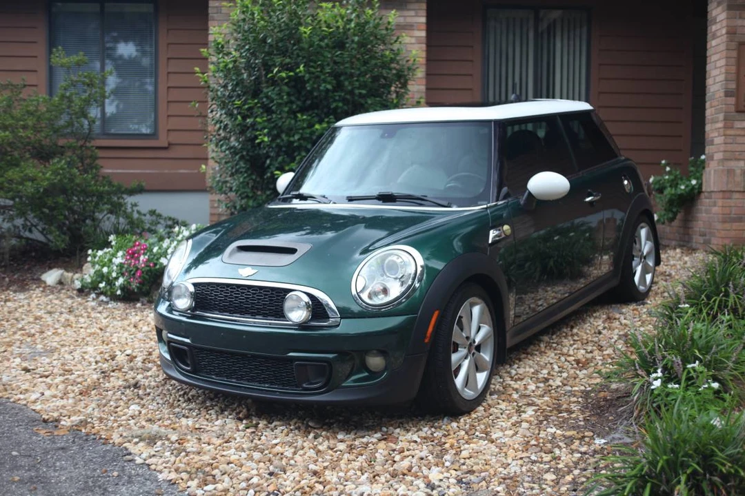 2013 Mini Mini 2nd Gen - Image 2 of 7