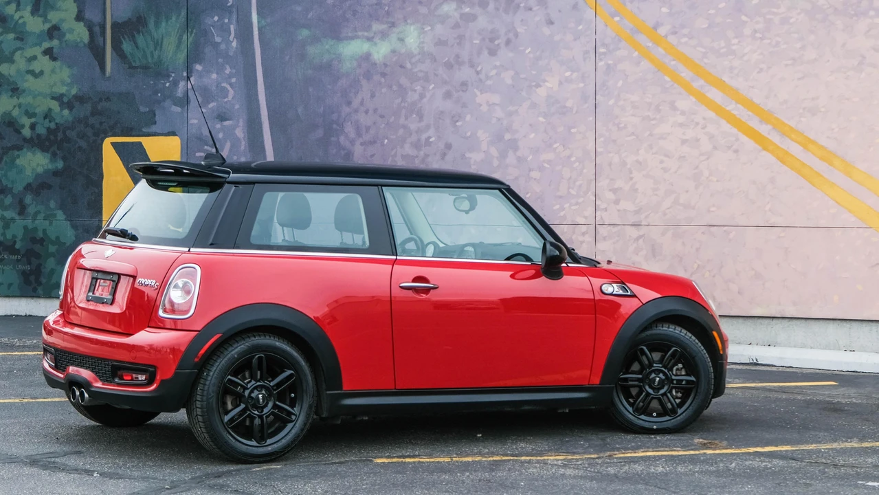 2013 Mini Mini 2nd Gen - Image 10 of 31