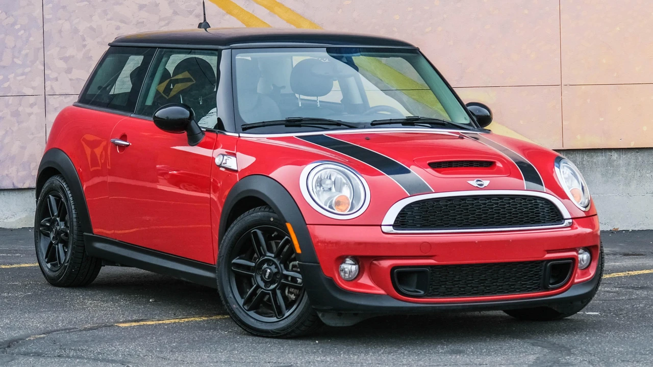 2013 Mini Mini 2nd Gen - Image 14 of 31