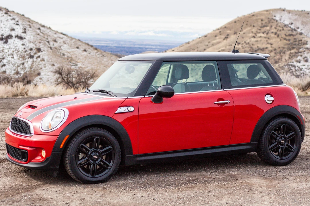 2013 Mini Mini 2nd Gen - Image 3 of 31