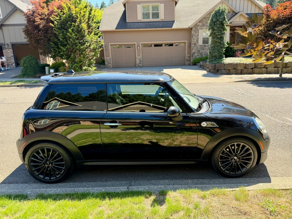 2013 Mini Mini 2nd Gen - Image 2 of 10