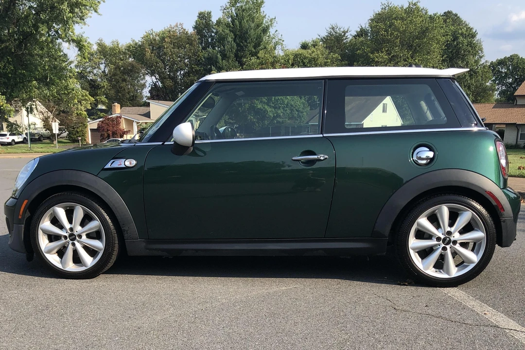 2013 Mini Mini 2nd Gen - Image 3 of 31