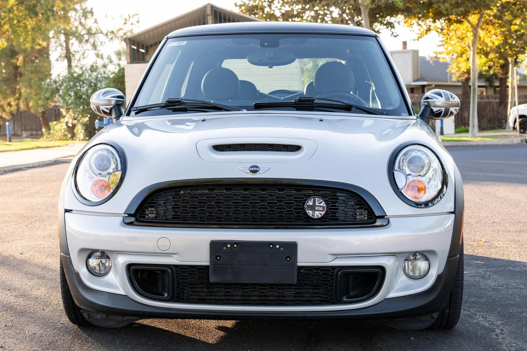 2013 Mini Mini 2nd Gen - Image 2 of 31