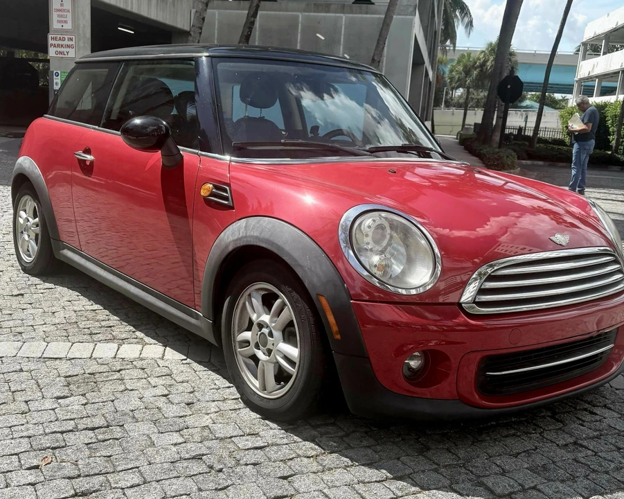 2013 Mini Mini 2nd Gen - Image 4 of 12