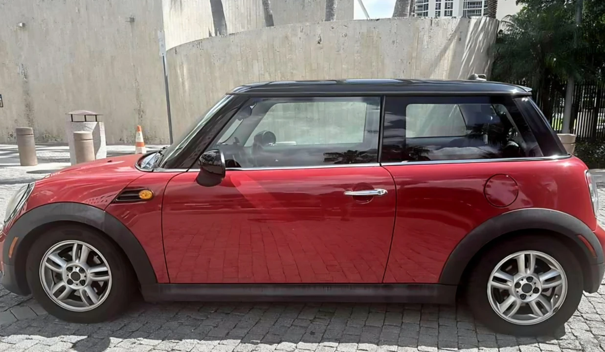2013 Mini Mini 2nd Gen - Image 2 of 12