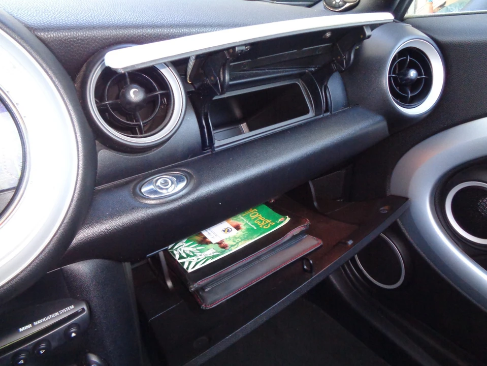 2013 Mini Mini 2nd Gen - Image 18 of 20