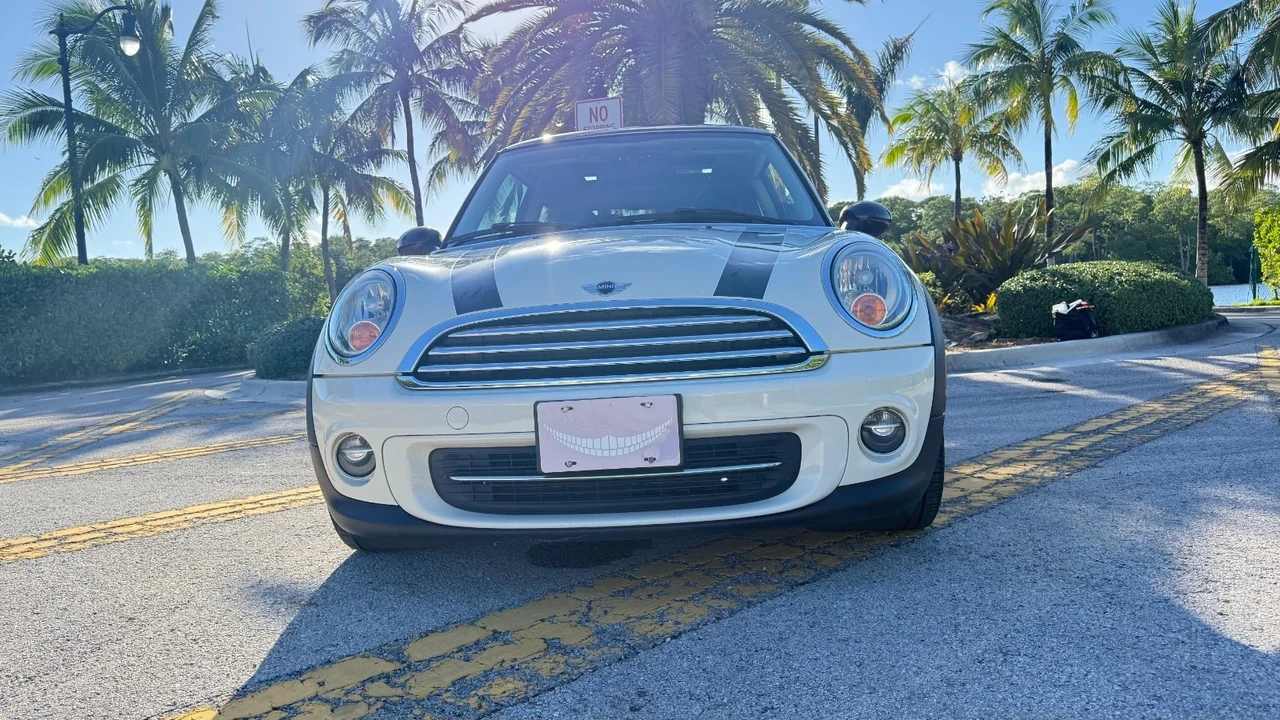 2013 Mini Mini 2nd Gen - Image 4 of 15