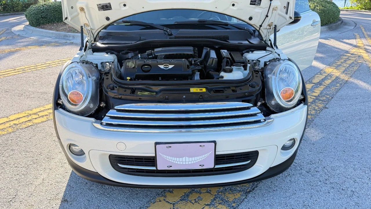 2013 Mini Mini 2nd Gen - Image 5 of 15