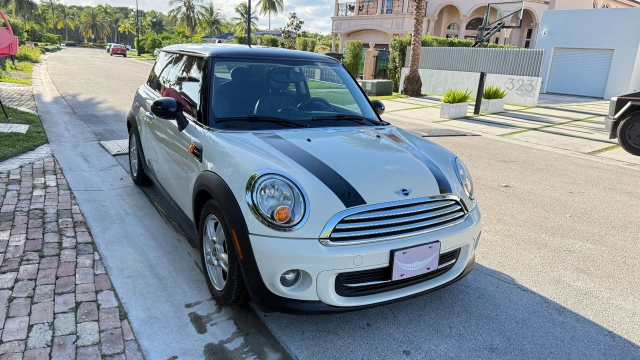 2013 Mini Mini 2nd Gen - Image 3 of 15