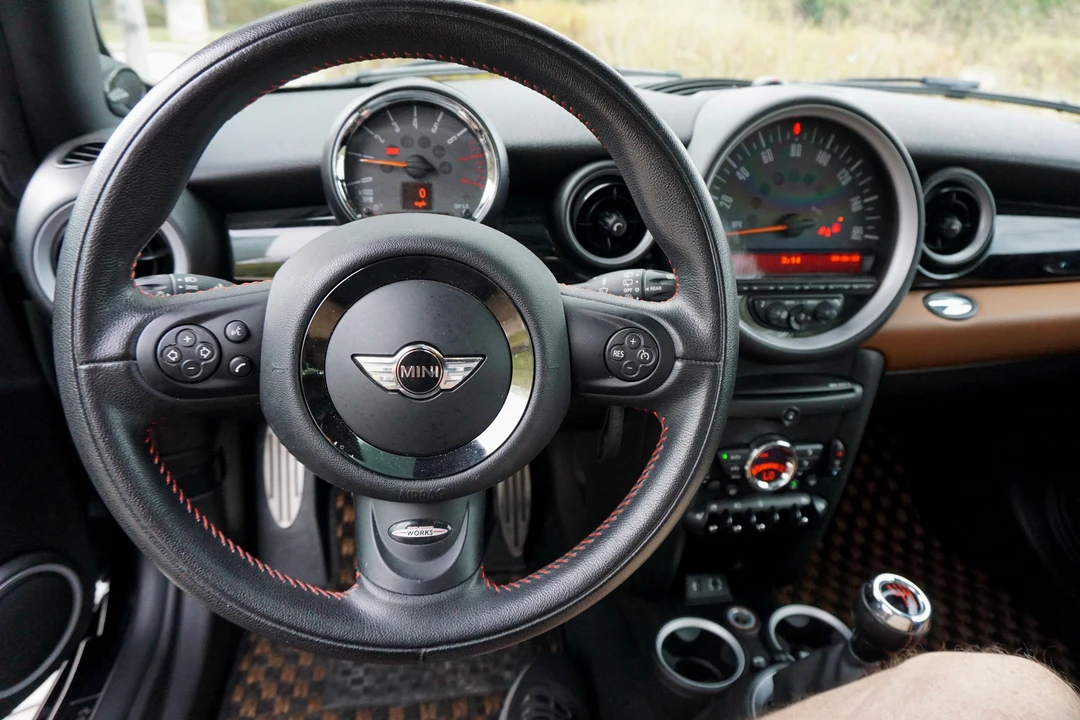 2013 Mini Mini John Cooper Works 2nd Gen - Image 30 of 31