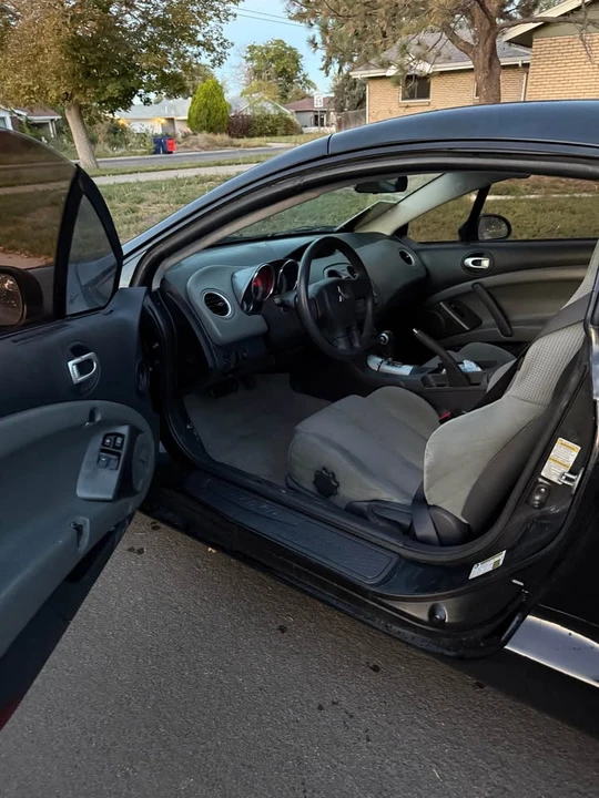 2013 Mitsubishi Eclipse - Image 6 of 7