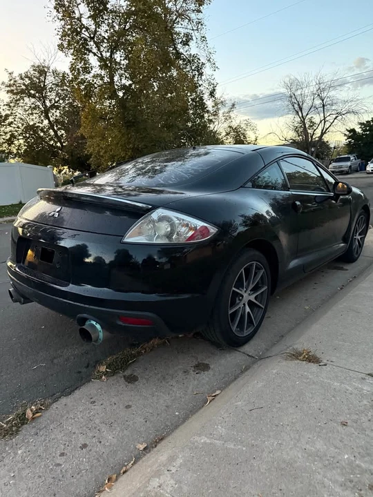 2013 Mitsubishi Eclipse - Image 2 of 7