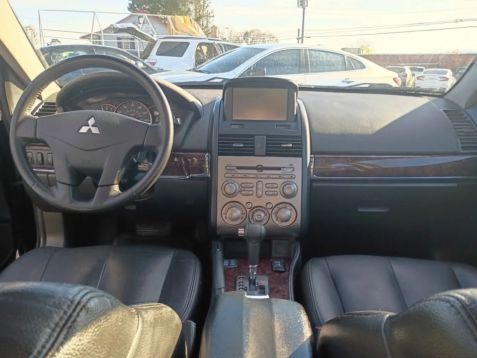 2013 Mitsubishi Galant - Image 11 of 11