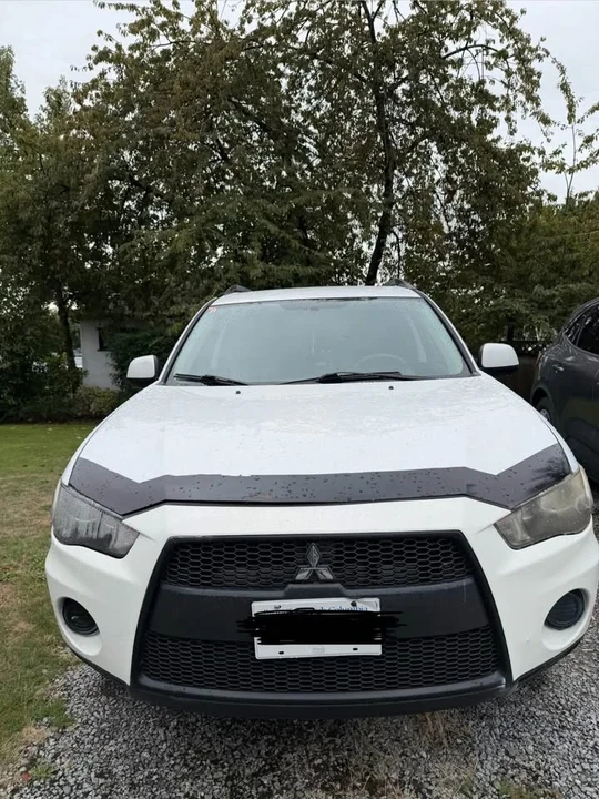 2013 Mitsubishi Outlander - Image 6 of 9