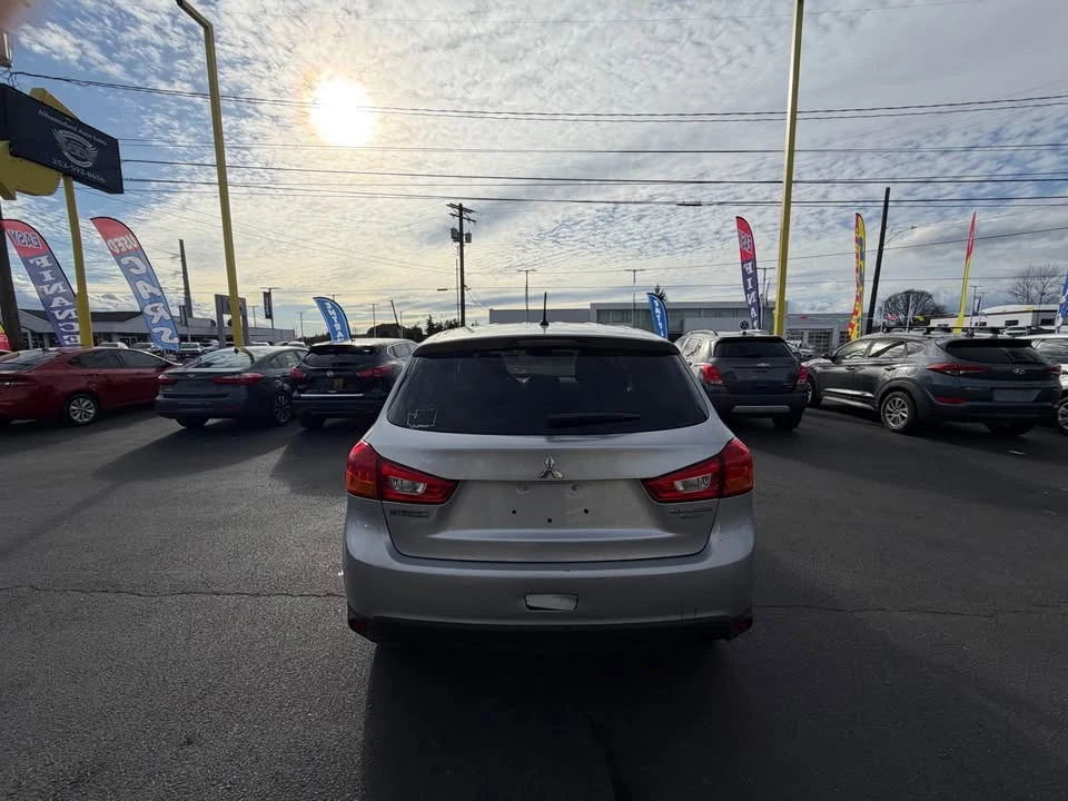 2013 Mitsubishi Outlander - Image 6 of 20