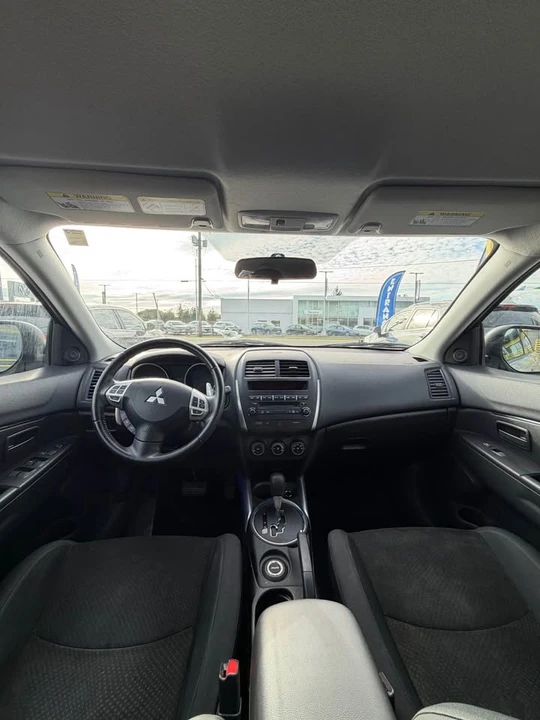 2013 Mitsubishi Outlander - Image 9 of 20