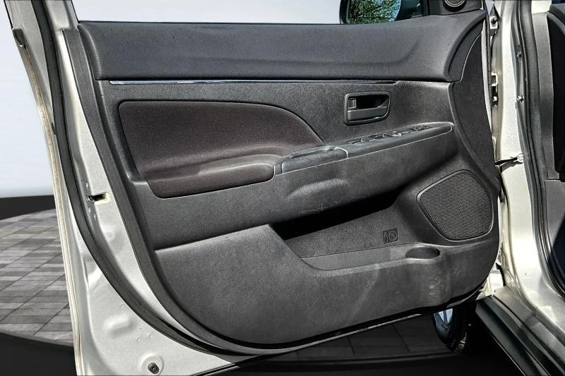 2013 Mitsubishi Outlander Sport - Image 9 of 12
