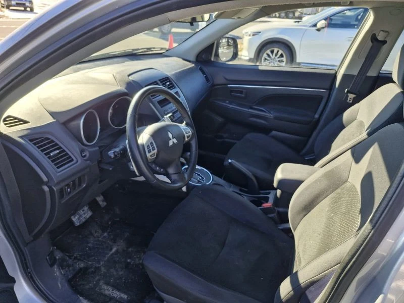 2013 Mitsubishi Outlander - Image 11 of 12