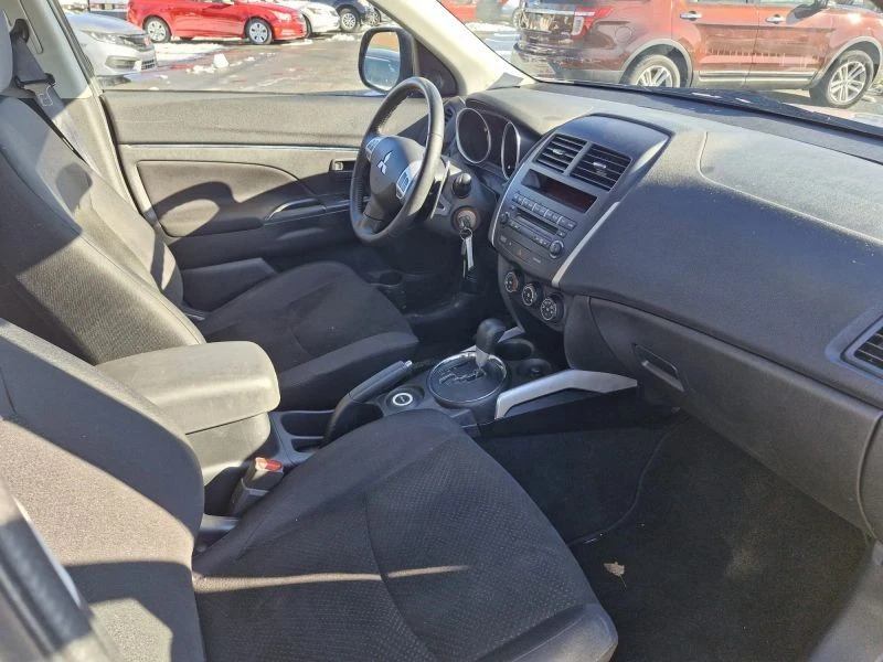 2013 Mitsubishi Outlander - Image 12 of 12