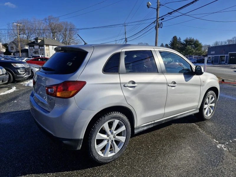 2013 Mitsubishi Outlander - Image 4 of 12