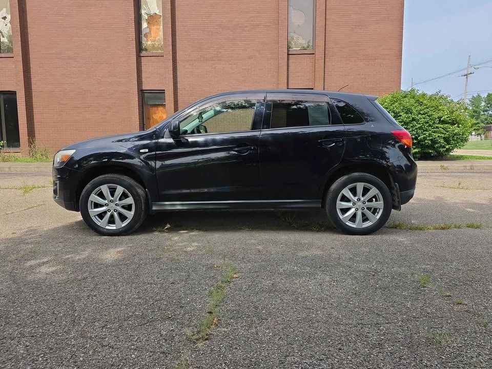 2013 Mitsubishi Outlander Sport - Image 2 of 13