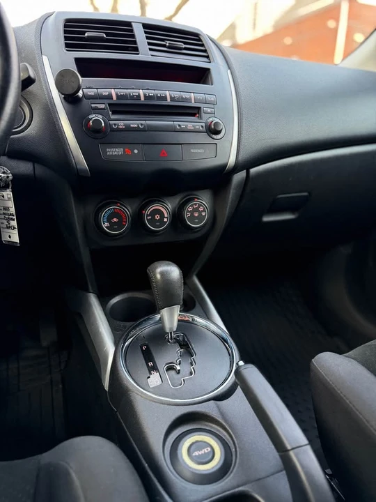 2013 Mitsubishi Outlander - Image 17 of 17