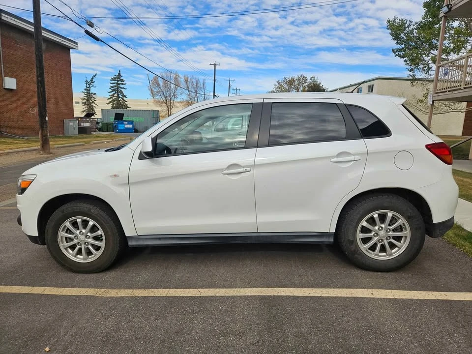 2013 Mitsubishi RVR - Image 4 of 10