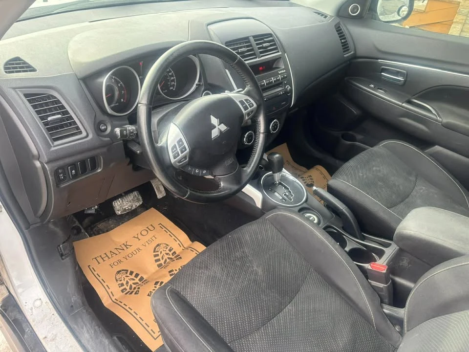 2013 Mitsubishi RVR - Image 8 of 12