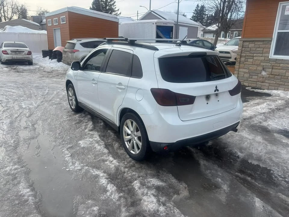 2013 Mitsubishi RVR - Image 3 of 12