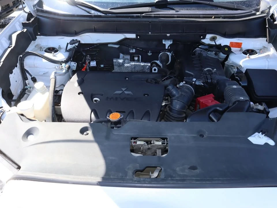 2013 Mitsubishi RVR - Image 9 of 19