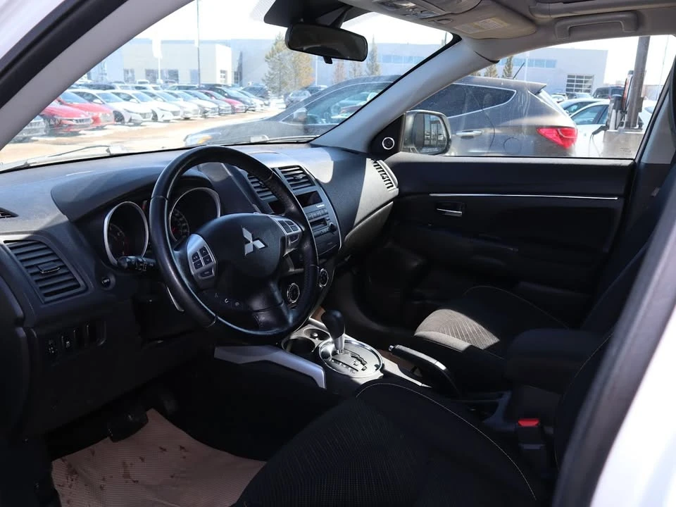 2013 Mitsubishi RVR - Image 13 of 19