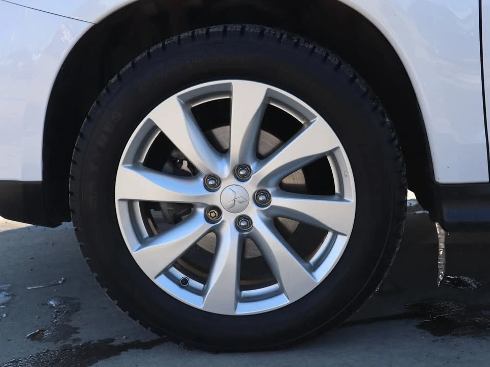 2013 Mitsubishi RVR - Image 8 of 19