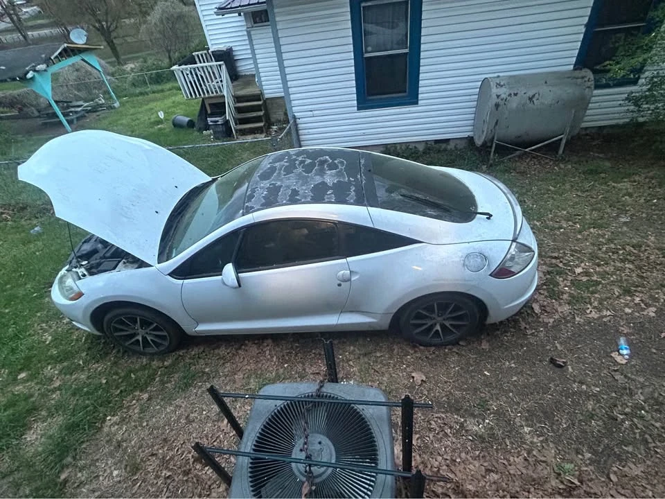 2013 Mitsubishi Eclipse - Image 2 of 2