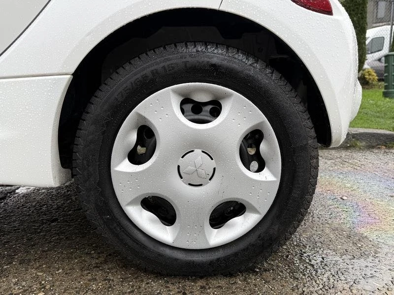 2013 Mitsubishi i-MiEV - Image 17 of 20