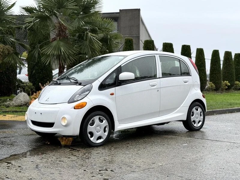 2013 Mitsubishi i-MiEV - Image 4 of 20