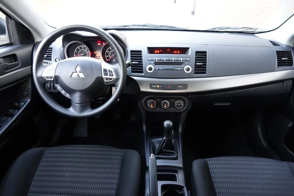 2013 Mitsubishi Lancer 8th Gen - Image 14 of 17