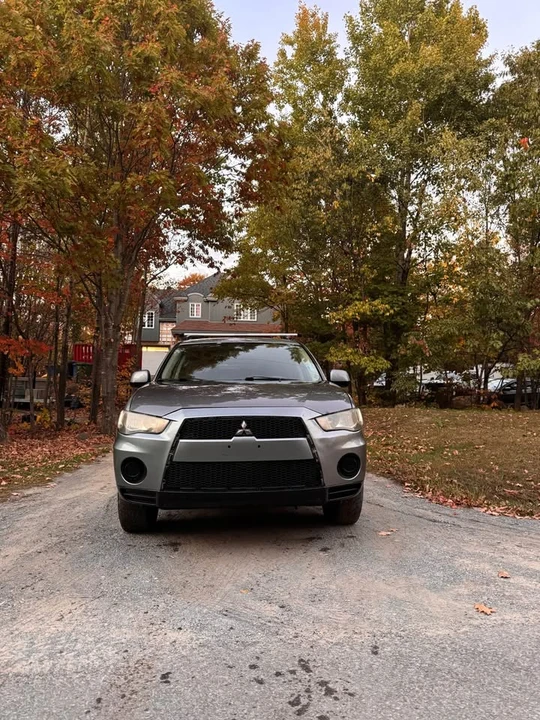 2013 Mitsubishi Outlander - Image 7 of 9