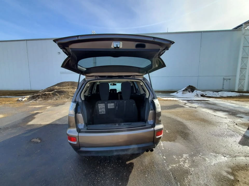 2013 Mitsubishi Outlander - Image 18 of 18