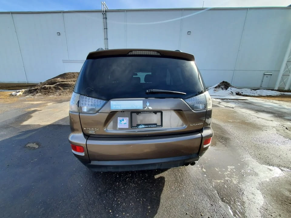 2013 Mitsubishi Outlander - Image 7 of 18