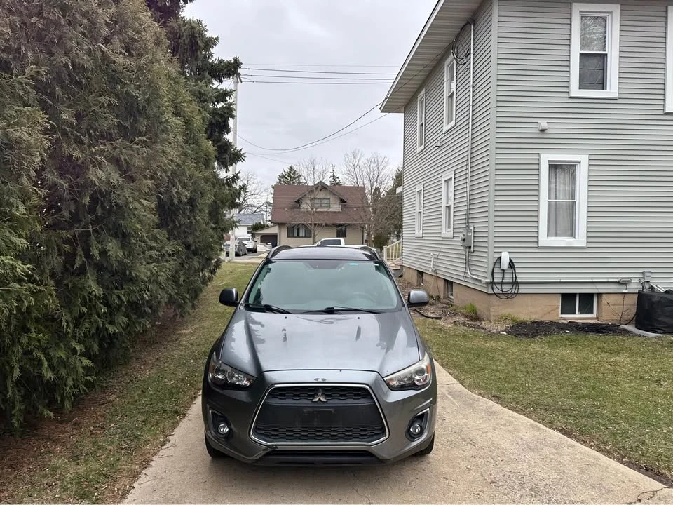 2013 Mitsubishi Outlander - Image 4 of 14