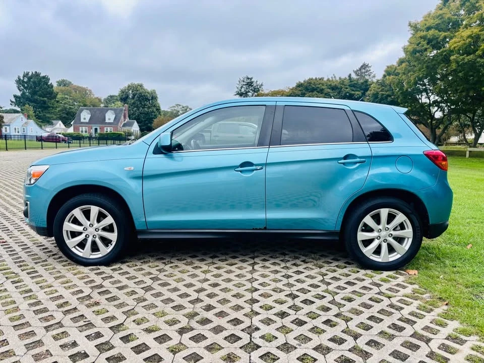 2013 Mitsubishi Outlander - Image 6 of 18