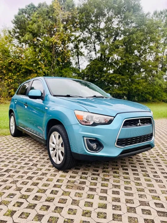 2013 Mitsubishi Outlander - Image 5 of 18
